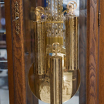 Напольные часы c особым механизмом