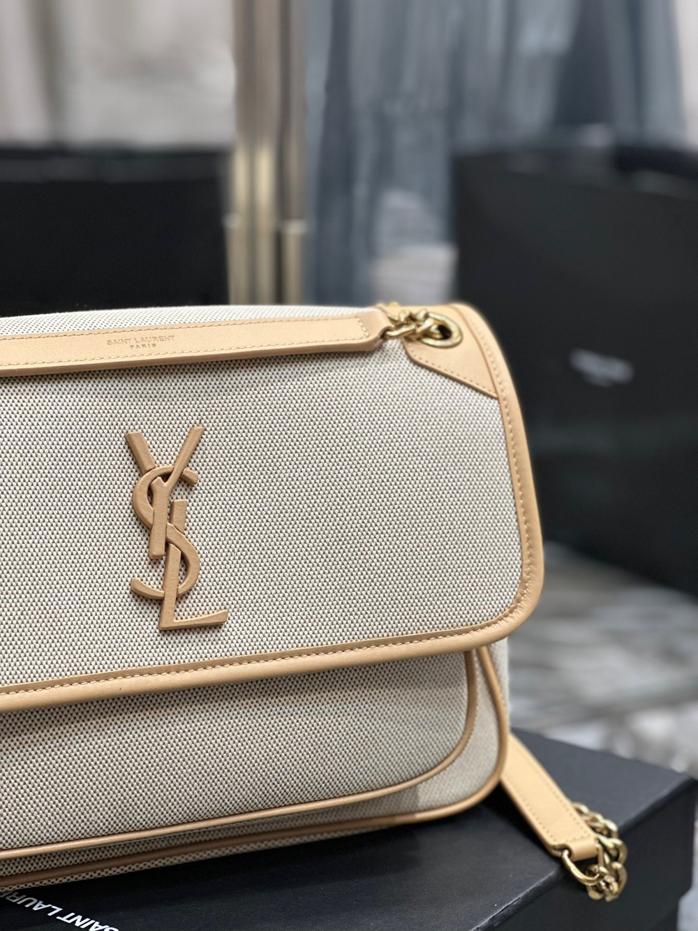 Saint Laurent Niki 28 cm
