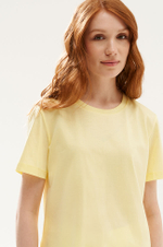 23510 Футболка женская (желтый)