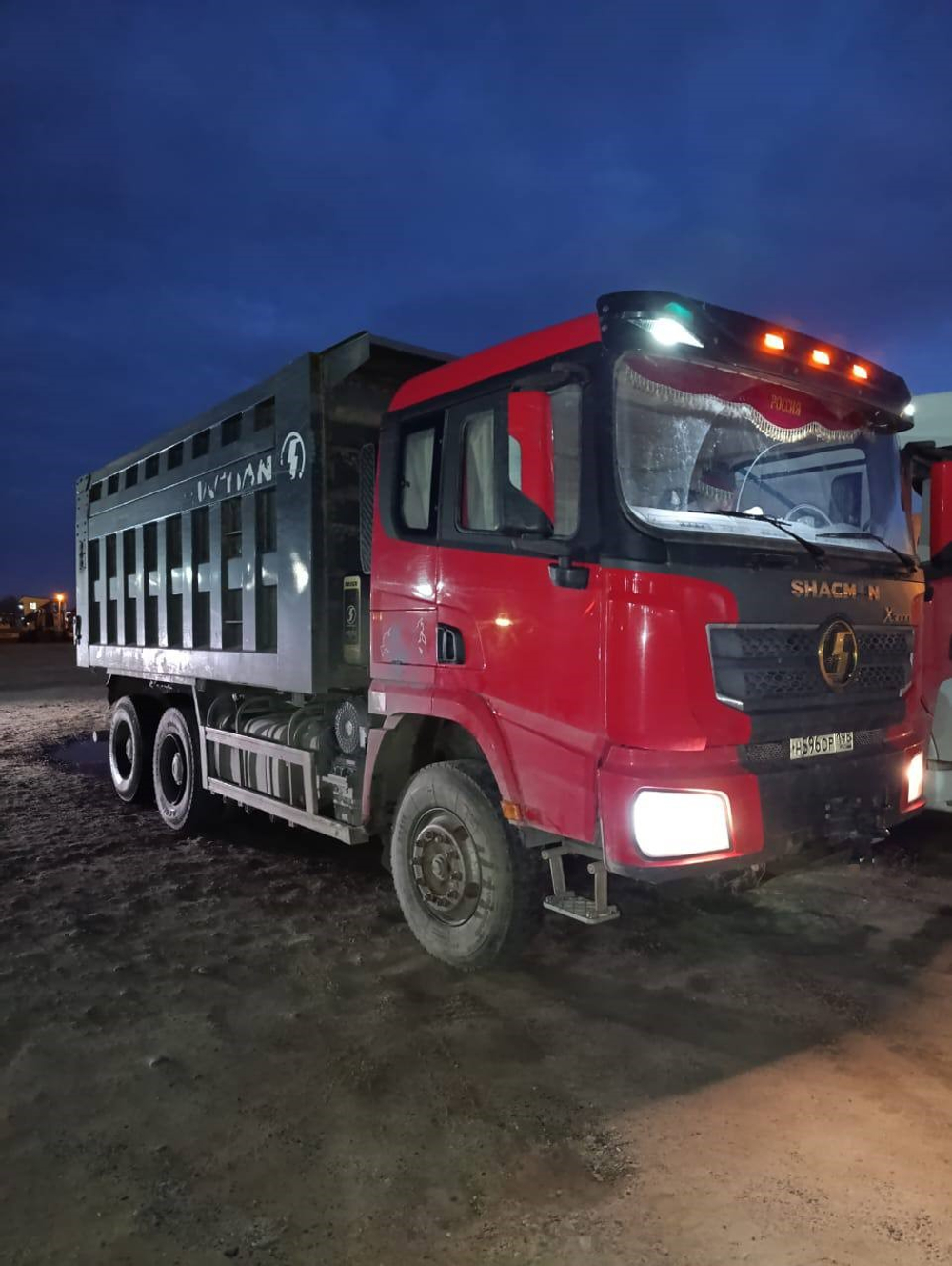 Shacman (Shaanxi) SX* 6x4 Самосвал SX32586T384C (Дизельный, 10,8 л, 381 л.с., МТ)