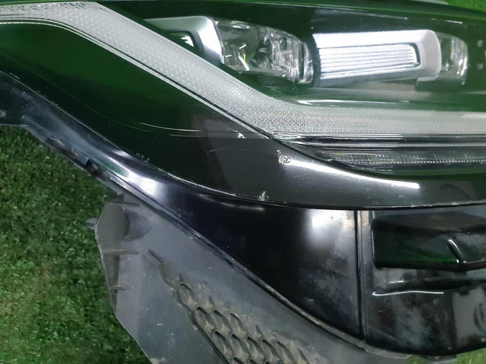 Фара правая Range Rover Velar (2017-2023) LED