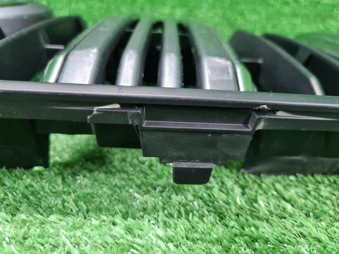 Решетка радиатора Toyota Land Cruiser Prado 150 (2017-н.в.)