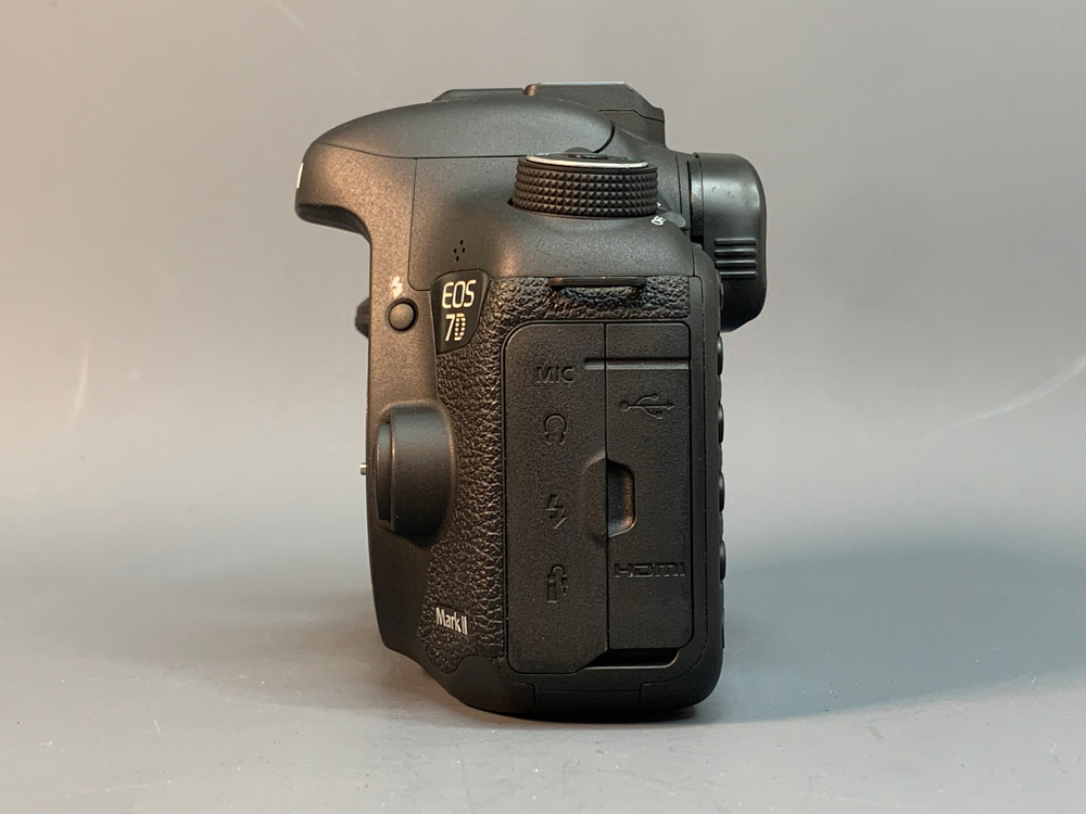 Canon 7D Mark II 10 Кадров