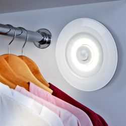 Светодиодный фонарь подсветка ЭРА SB-804 пушлайт с датчиком движения 3W COB 3хAAA