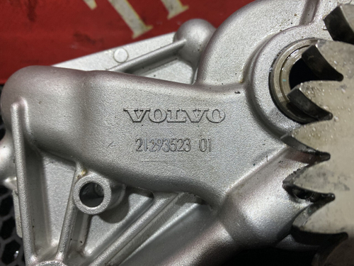 Насос масляный 2017г