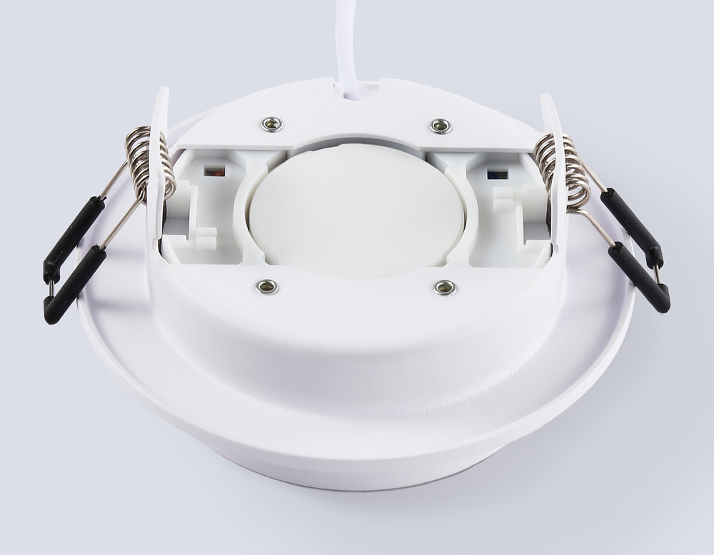 TN6733 WH белый IP44 GX53 D110*57