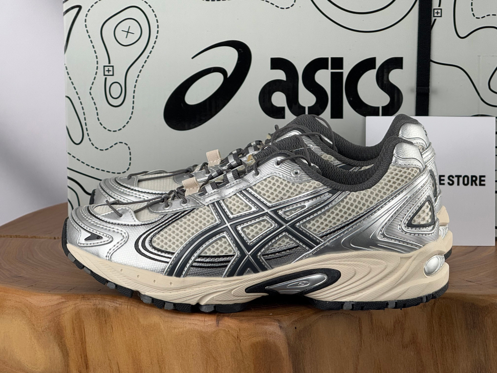 Asics Gel Kahana TR V4 Silver White