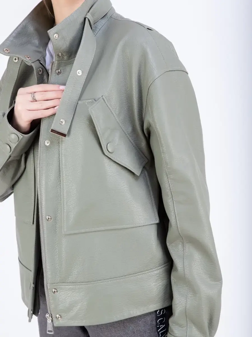 Куртка женская кожаная оверсайз