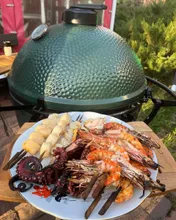 Керамический гриль Big Green Egg XL XLarge (очень большой), 61 см, ножки с рукояткой, столики