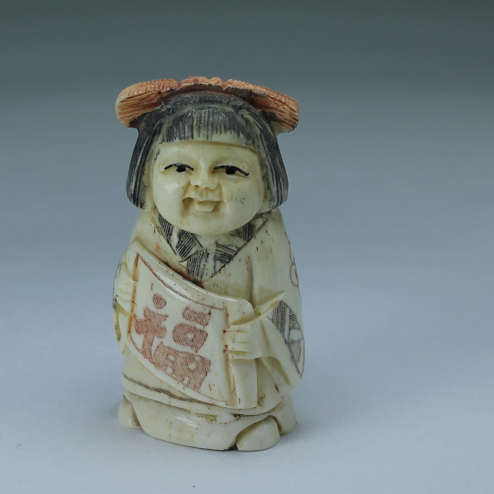 Нэцкэ Девочка и иероглиф счастье