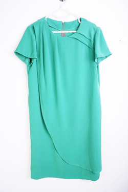 Платье летнего цвета, визуально на 46/48 размер