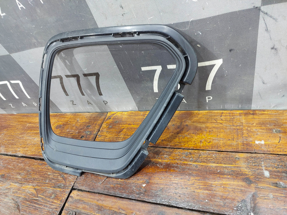 Накладка фары / ДХО правой Kia Soul 3 (SK3) 19-нв Б/У Оригинал 86596K0000