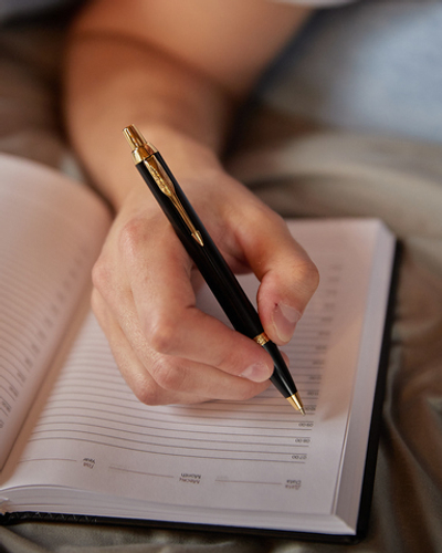 Подарочный набор с гравировкой: Ежедневник и Шариковая ручка Parker IM Metal Black GT