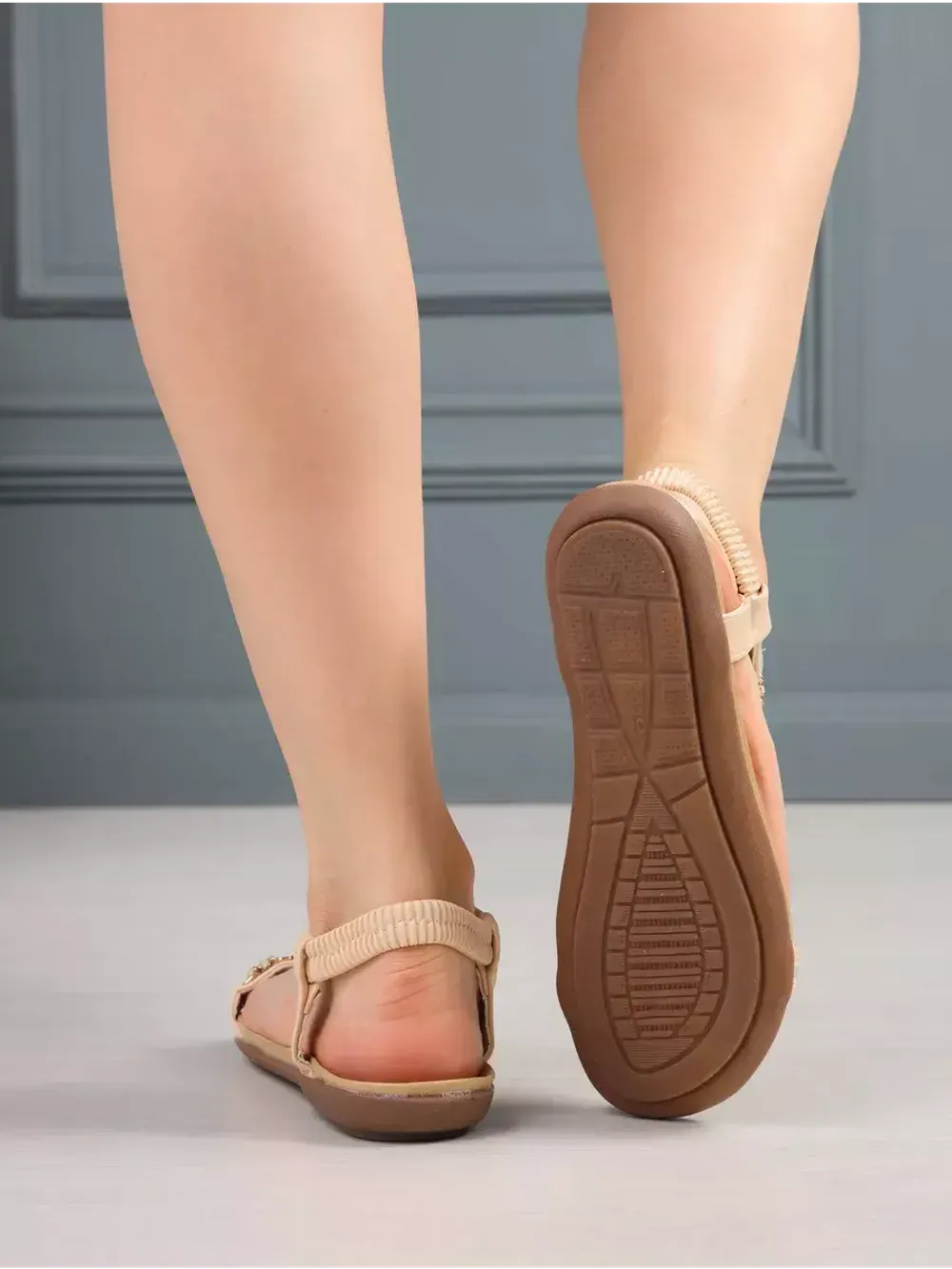 Сандалии летние