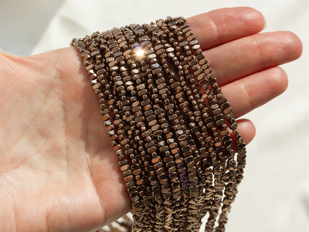 гплит42-ш Гематит (синт.) 4*2мм, шоколадный, нить 38см