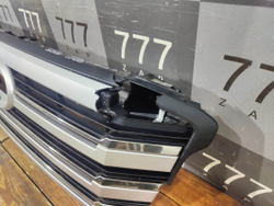 Решетка радиатора Toyota Land Cruiser 300 Б/У Оригинал 5310160G90