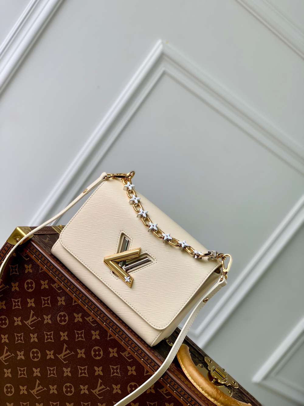 Louis Vuitton Twist MM