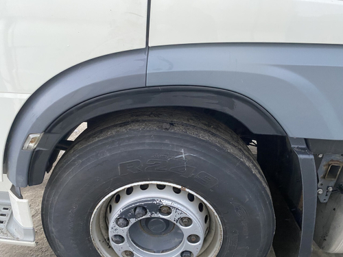 Накладка крыла левого 2021г