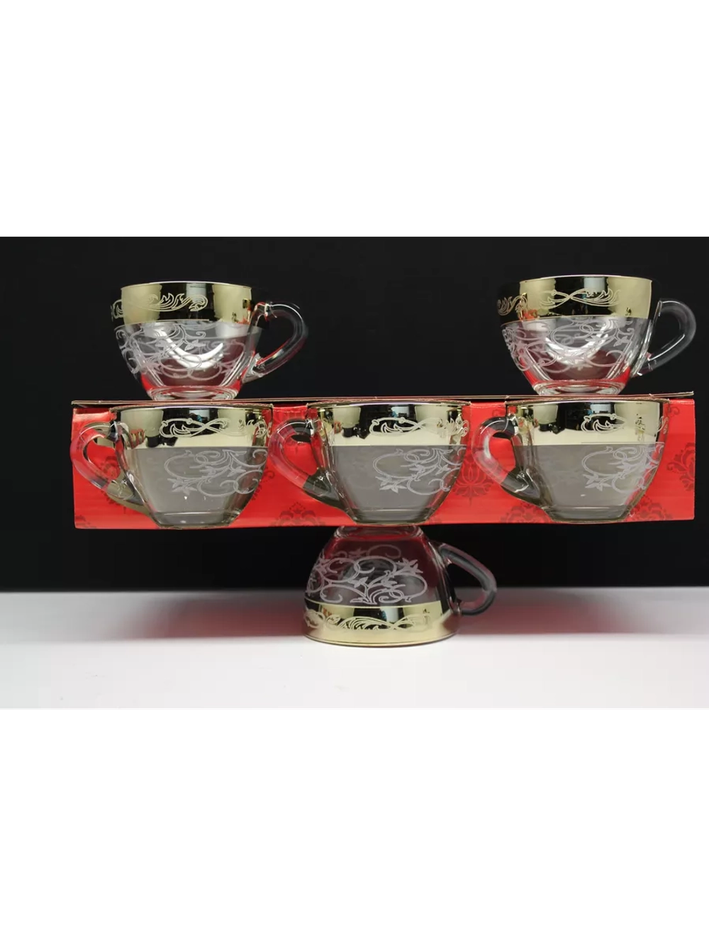 Набор кружек для чая и кофе.