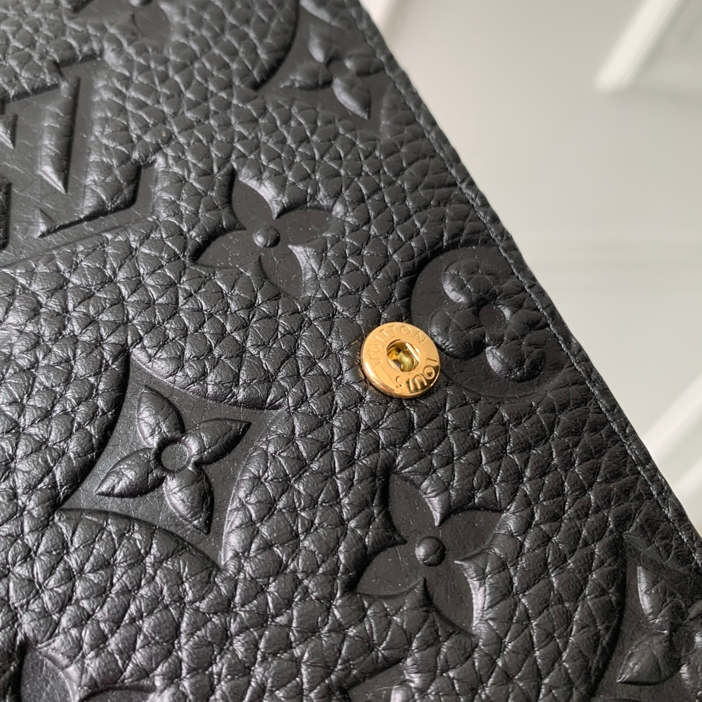 Louis Vuitton Small Ring Agenda