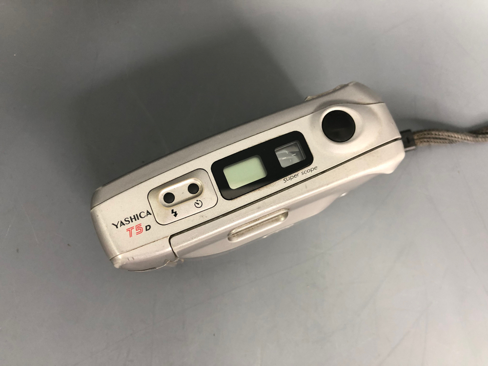 Yashica T5D