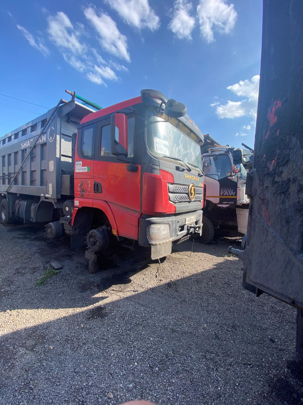 Shacman (Shaanxi) SX* 8x4 Самосвал SX33186T366 (Дизельный, 11,6 л, 369 л.с., МТ)