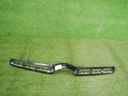 Накладка решетки радиатора Mercedes GLA X156 (2017-2020)