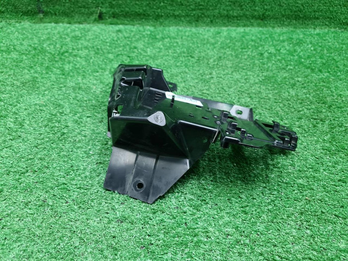 Кронштейн бампера задний LR Discovery Sport 19-нв