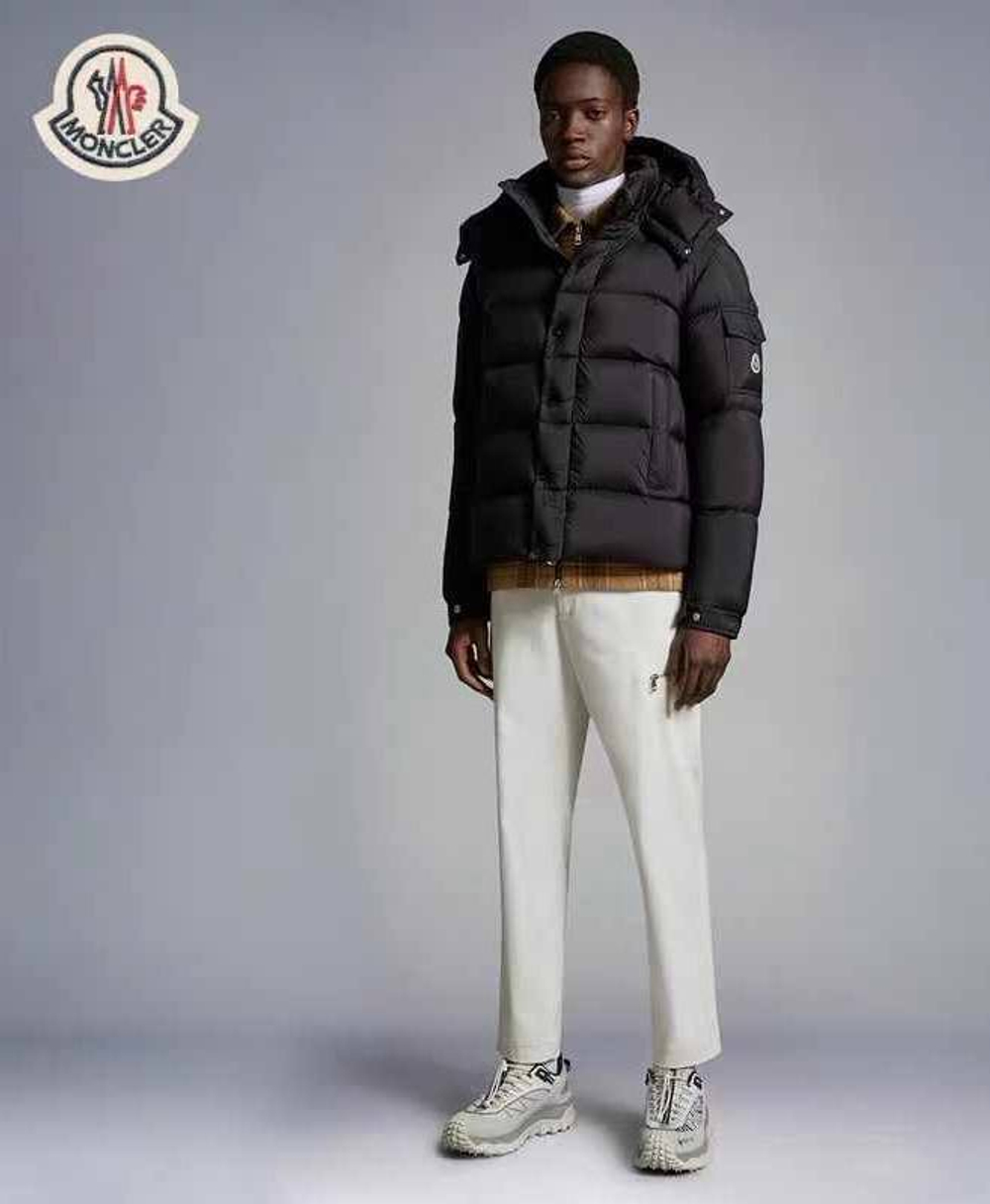 Пуховик Moncler