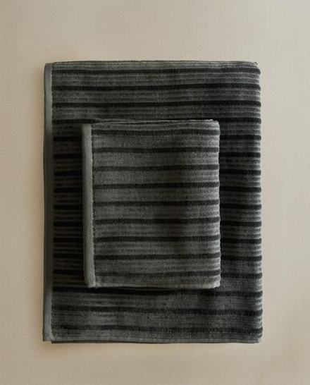 Zara Home - Велюровое банное полотенце с полосатой текстурой, зеленый, 50х90 см