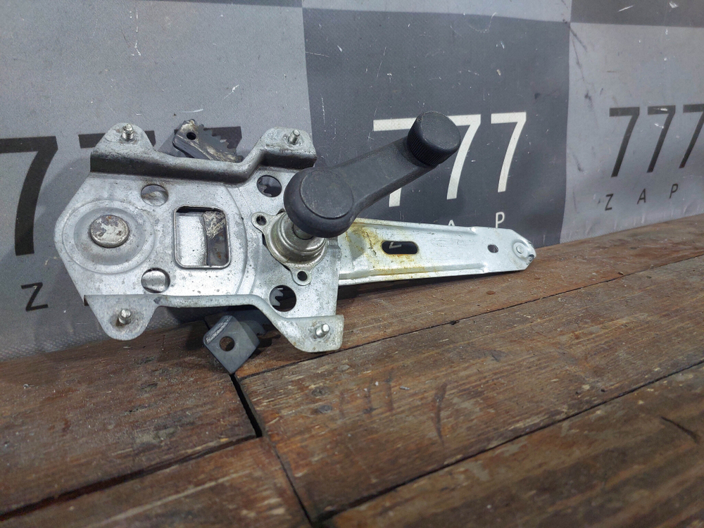 Стеклоподъемник мех. задний левый Kia Picanto 1 04-11 Б/У Оригинал 8340107000