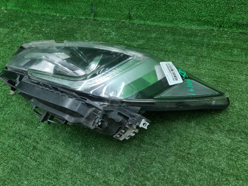 Битая Фара левая Subaru Outback 5 (2017-2021) LED