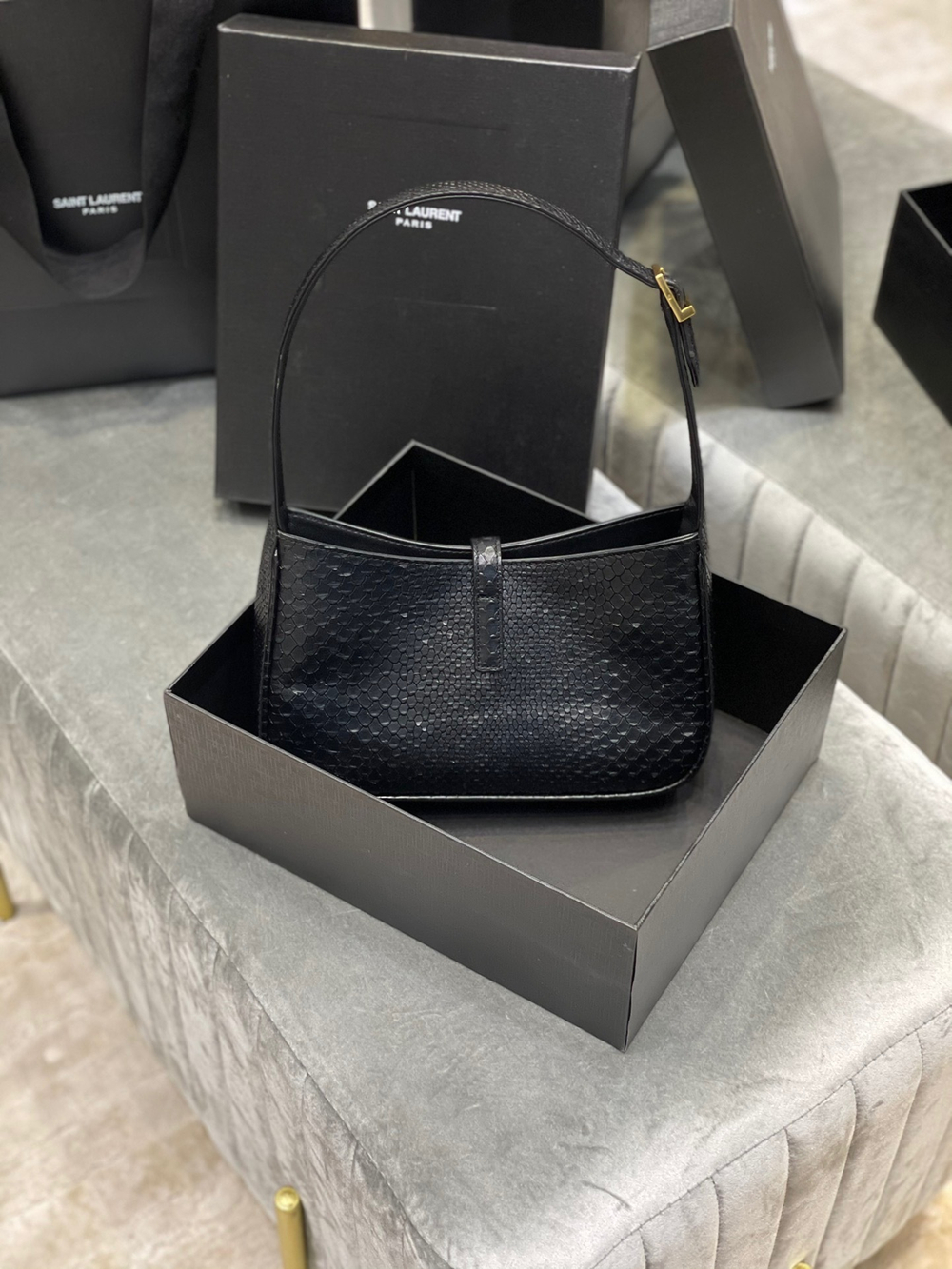Saint Laurent Le 5 à 7 Hobo Bag