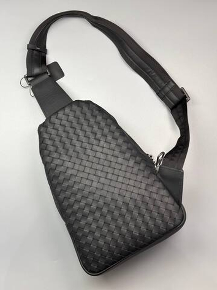 Сумка- слинг Bottega Veneta