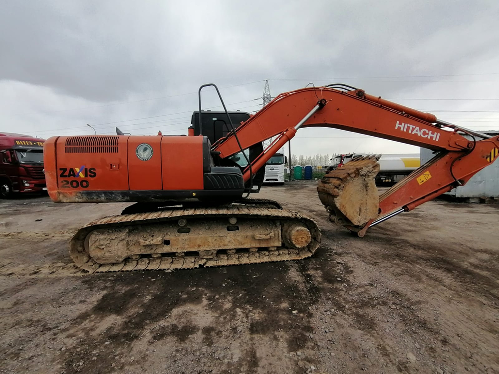 HITACHI ZX200 Экскаватор ZX200-5G (Дизельный, 6,4 л, 170 л.с., АТ)