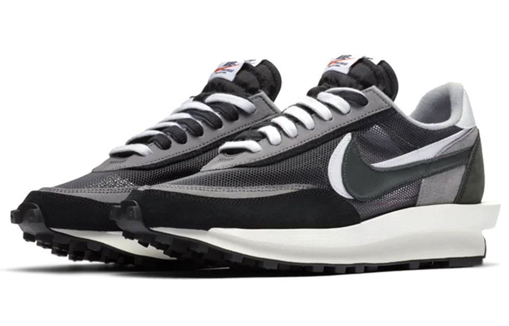 Кроссовки Sacai X Nike Waffle