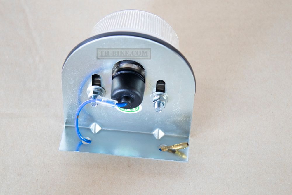 Round turn light general use. Clear lens, Amber bulb. Made in Thailand