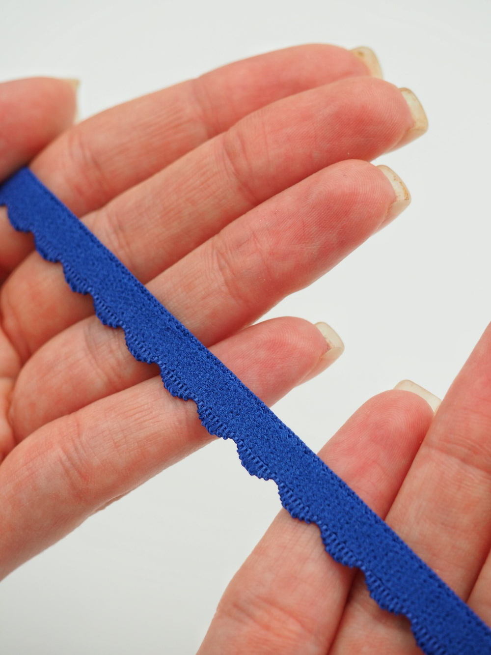 Бельевая резинка ультрамарин ажурная ширина 8 мм с учетом фестона