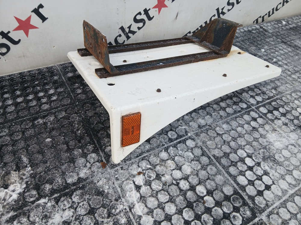 Крыло переднее левое задняя часть