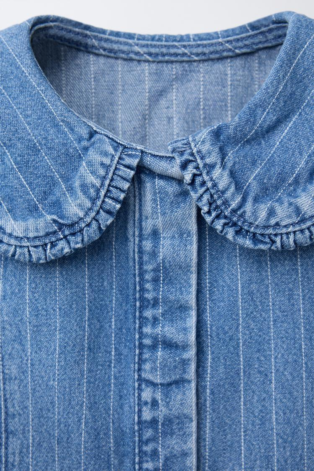 ZARA ДЖИНСОВОЕ ПЛАТЬЕ В ПОЛОСКУ, ВЫЦВЕТШИЙ СИНИЙ