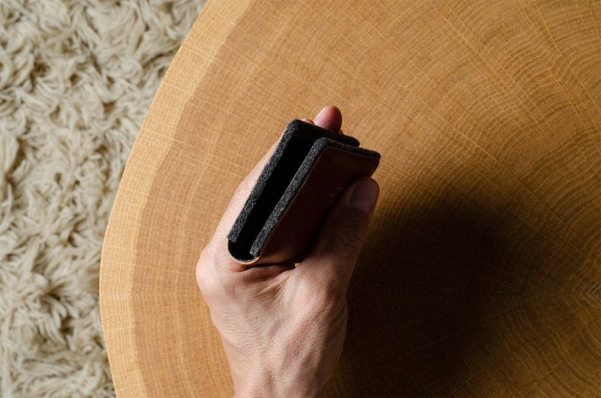 Hard Graft Card Fold Wallet Classic — картхолдер из кожи