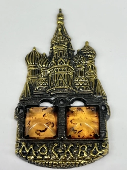 Бронзовая статуэтка на янтаре магнит