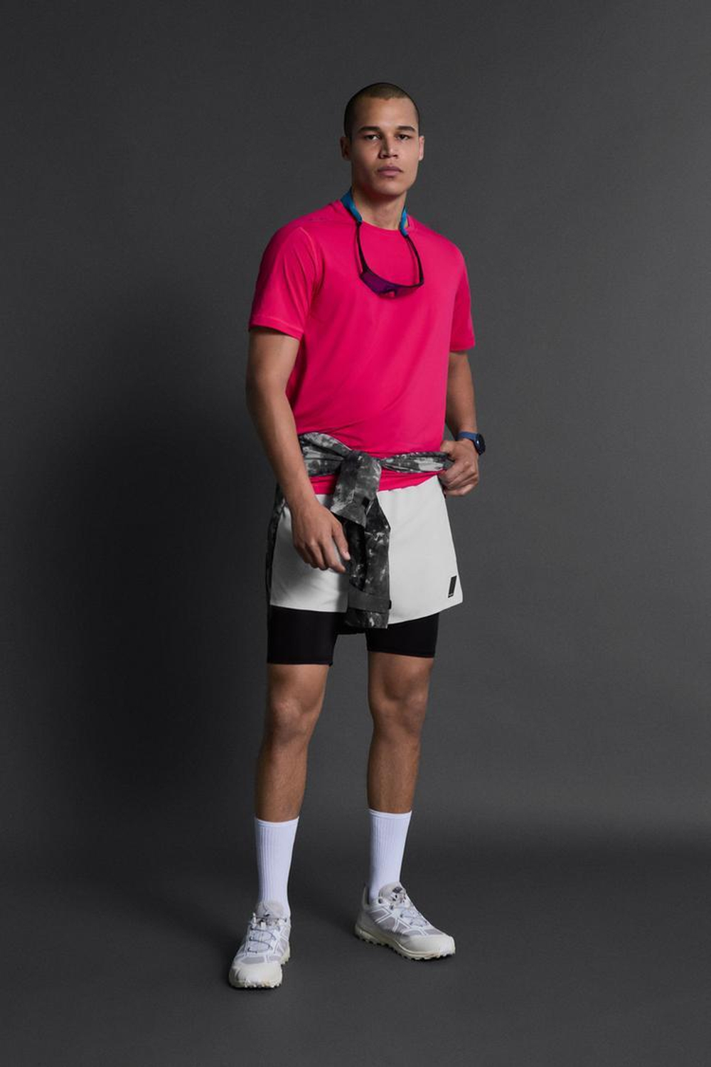 ZARA БАЗОВАЯ СПОРТИВНАЯ ФУТБОЛКА, НЕОНОВО-РОЗОВЫЙ