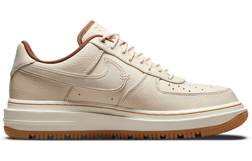 Кроссовки Nike Air Force 1 Luxe "Pecan"