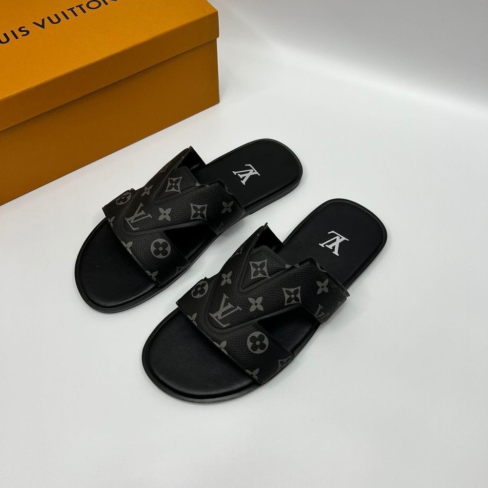 Шлепанцы Louis Vuitton