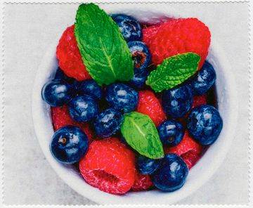 Салфетка микрофибра 15х18 (ТАРЕЛКА С ЯГОДОЙ) в  упаковке.