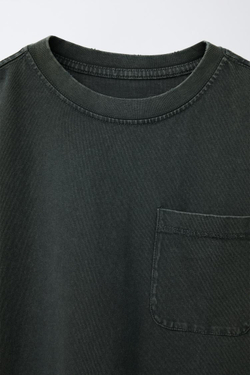 ZARA ФУТБОЛКА С КАРМАНОМ И ЭФФЕКТОМ ПОТЕРТОСТИ, АНТРАЦИТОВО-СЕРЫЙ