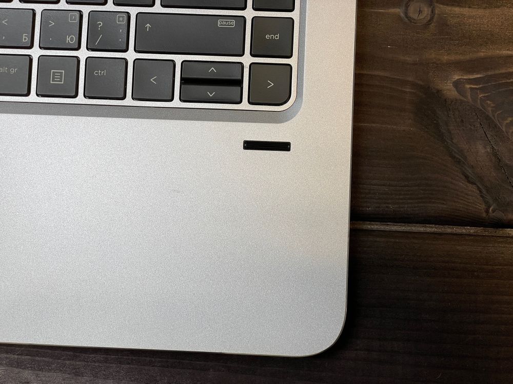 14" Ноутбук HP EliteBook Follio 1040 G3 (1920x1080, Intel Core i5-6300U, RAM 8ГБ, SSD 256ГБ, Intel HD Graphics 520, Win 10Pro)