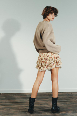 ZARA МИНИ-ЮБКА С ЦВЕТОЧНЫМ ПРИНТОМ И ВОЛАНАМИ, БЕЖЕВЫЙ/КОРИЧНЕВЫЙ