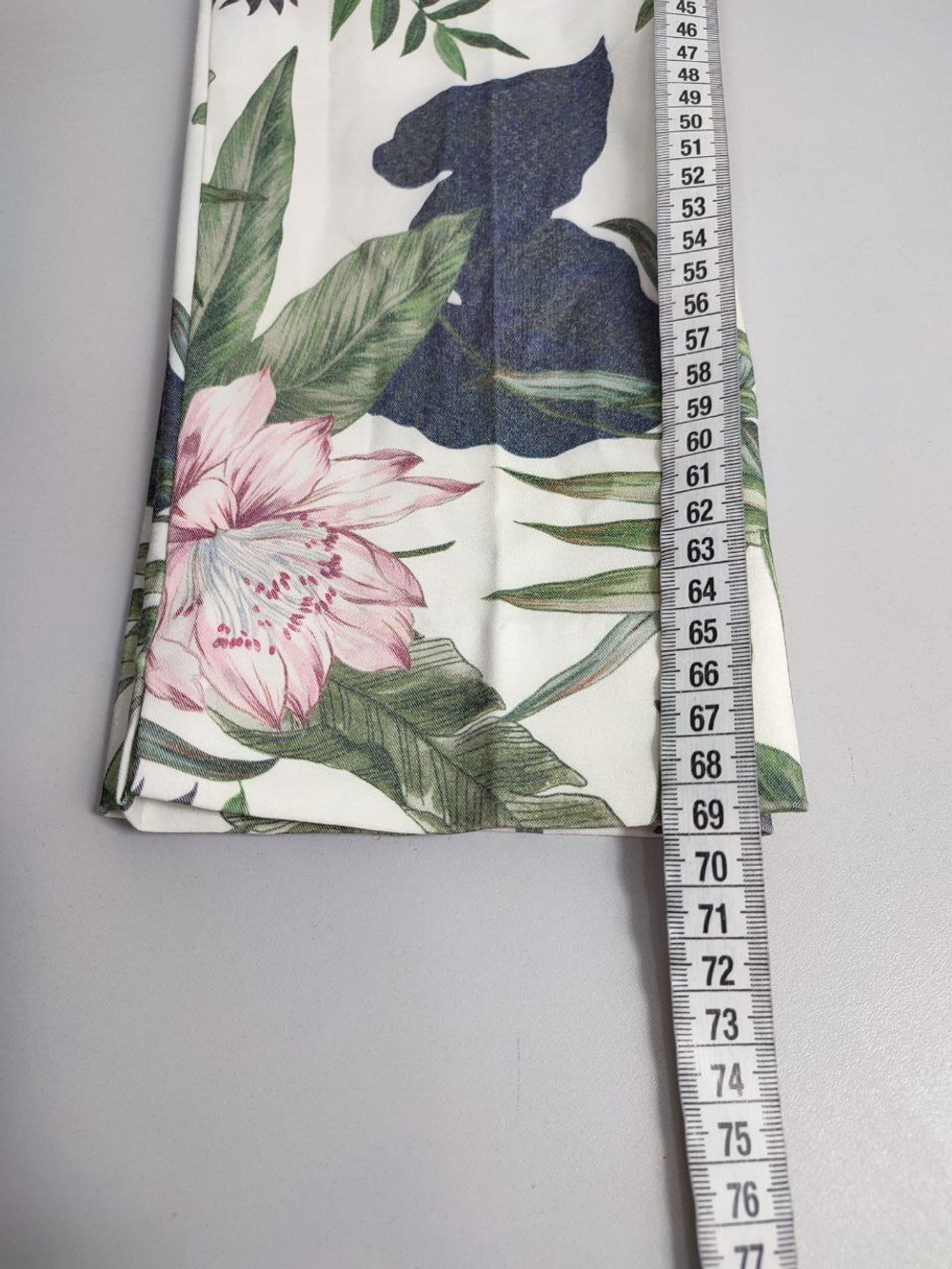 Брюки Stradivarius с принтом 44 размер